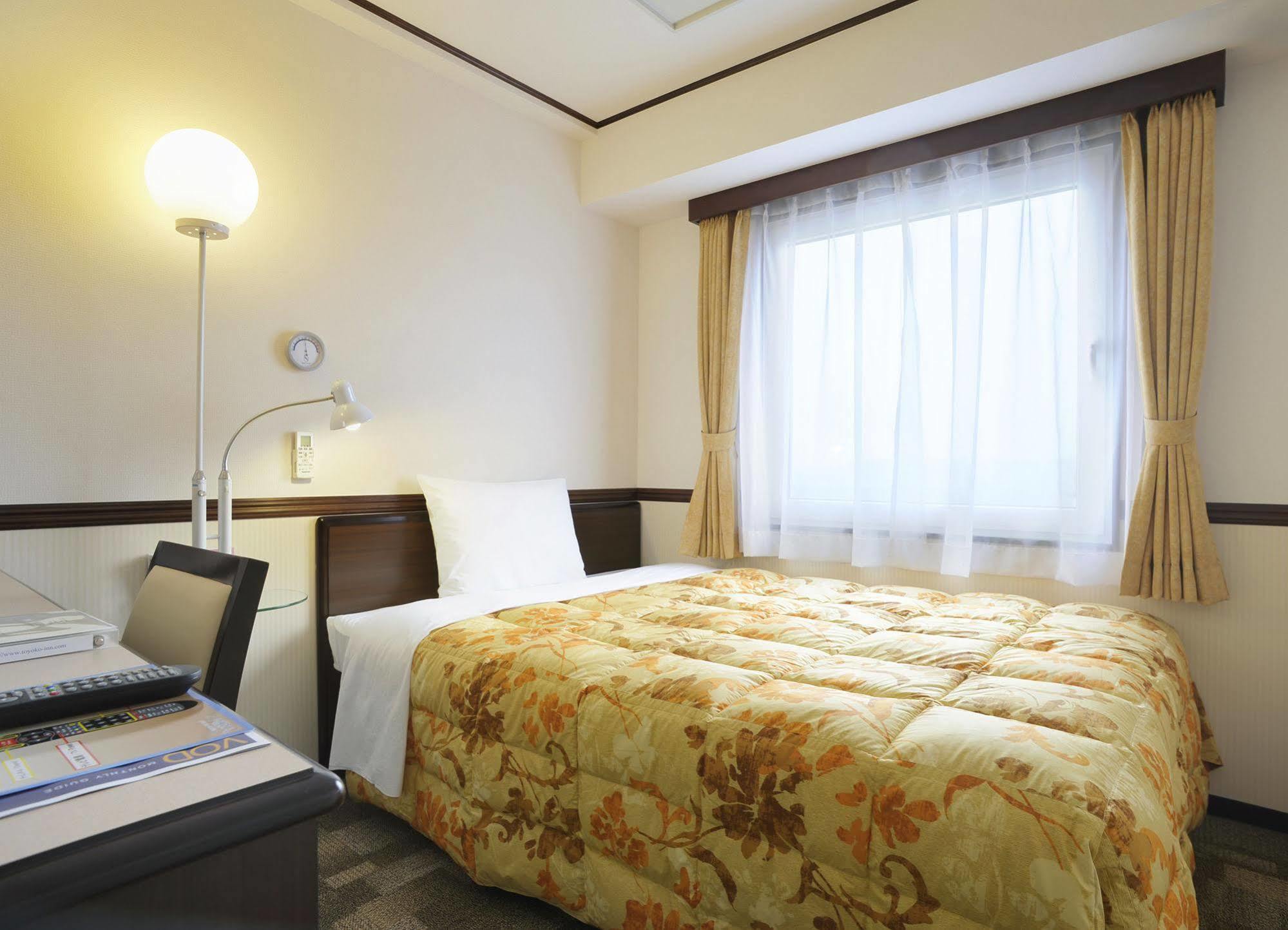 Toyoko Inn Misato Ekimae Kültér fotó